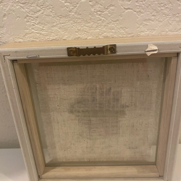 Vintage Signed Textured Fabric Botanical Wall Art with Natural Wood Frame 7”x 7” - Picture 8 of 10